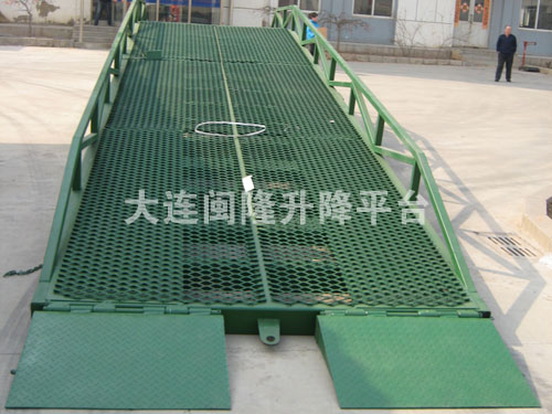 移動(dòng)式登車橋